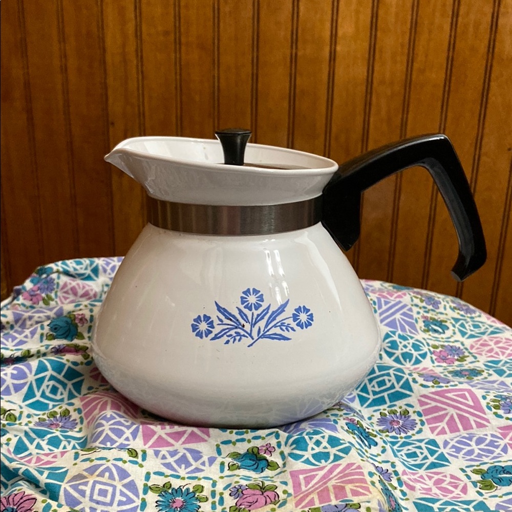 Vintage Corningware Coffee/Tea Pot in the classic Cornflower pattern